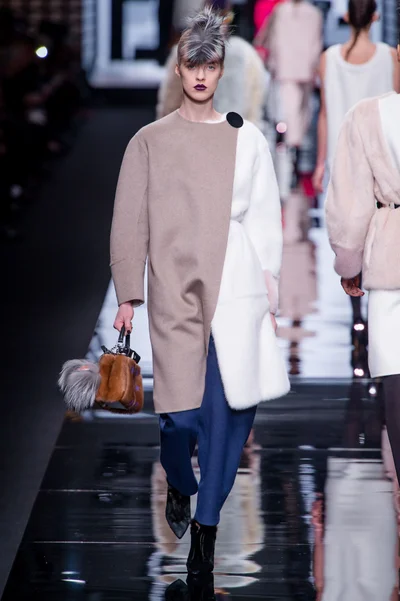 Look 23